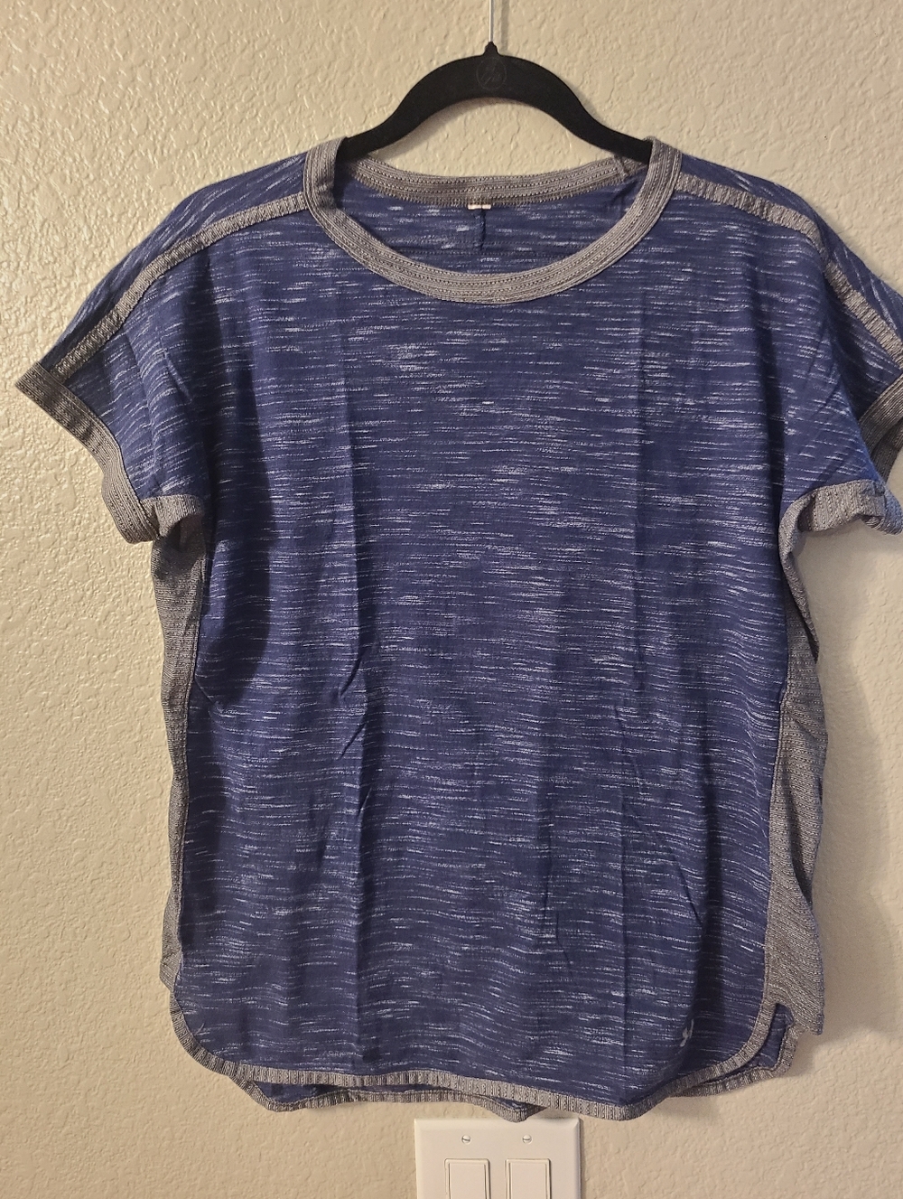 Under Armour Navy Blue Heathered Shirt Sleeve Shirt Medium
